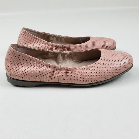 Ecco Women's Pink Flats - Picture 3 of 11